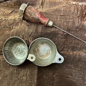 Ice pick & 1/3 measuring aluminum cups bundle wooden & metal handle vintage